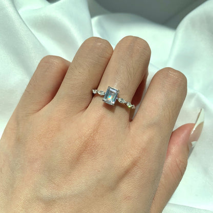 [kincade]1.0 Carat Dainty Resplendent Radiant Cut Daily Ring