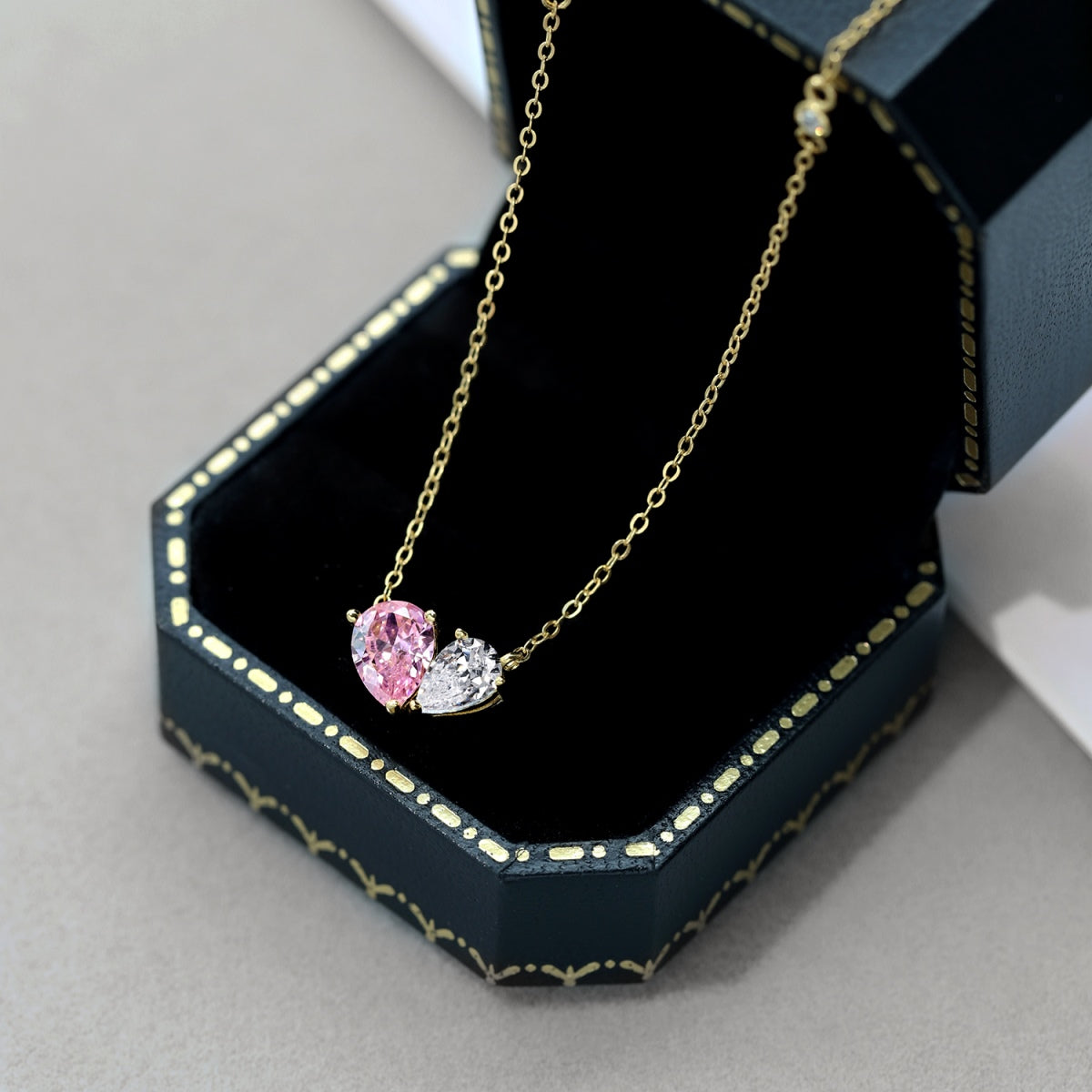 [kincade]Unique Heart Shape Necklace