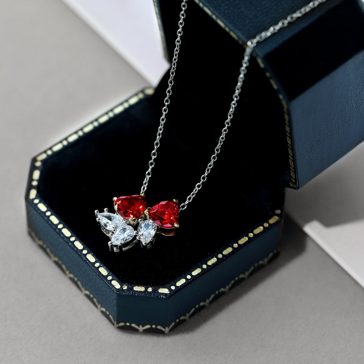 [kincade]Dainty Red Heart Necklace