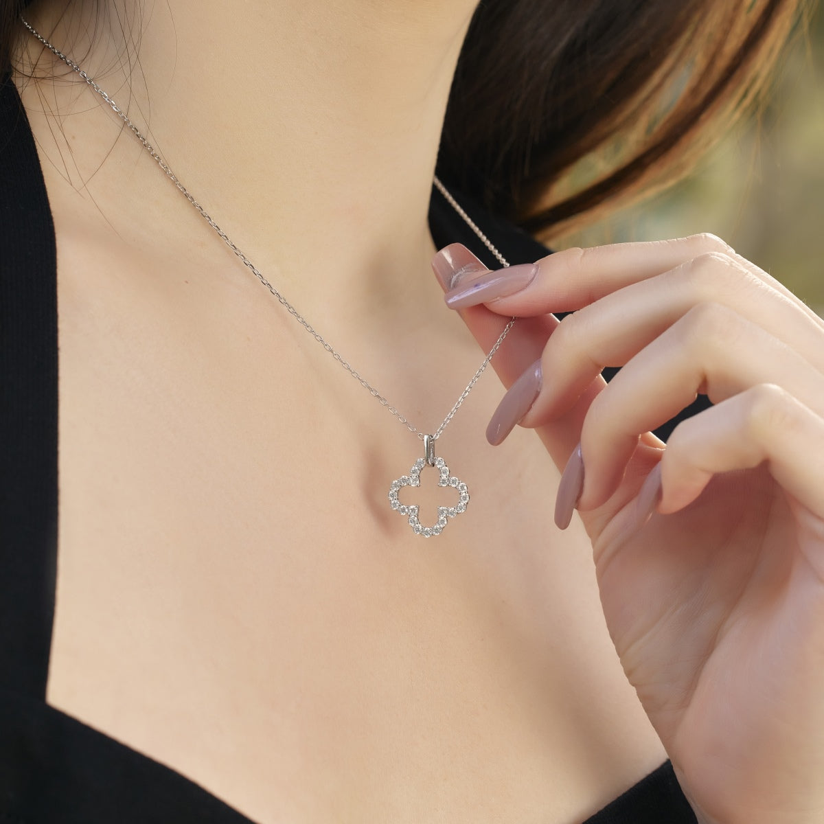 [kincade]Four-Leaf Clover Hollow Design Exquisite Necklace