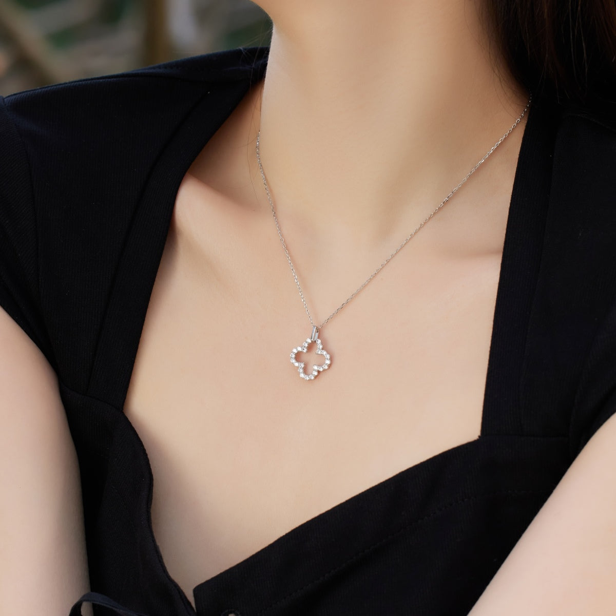 [kincade]Four-Leaf Clover Hollow Design Exquisite Necklace