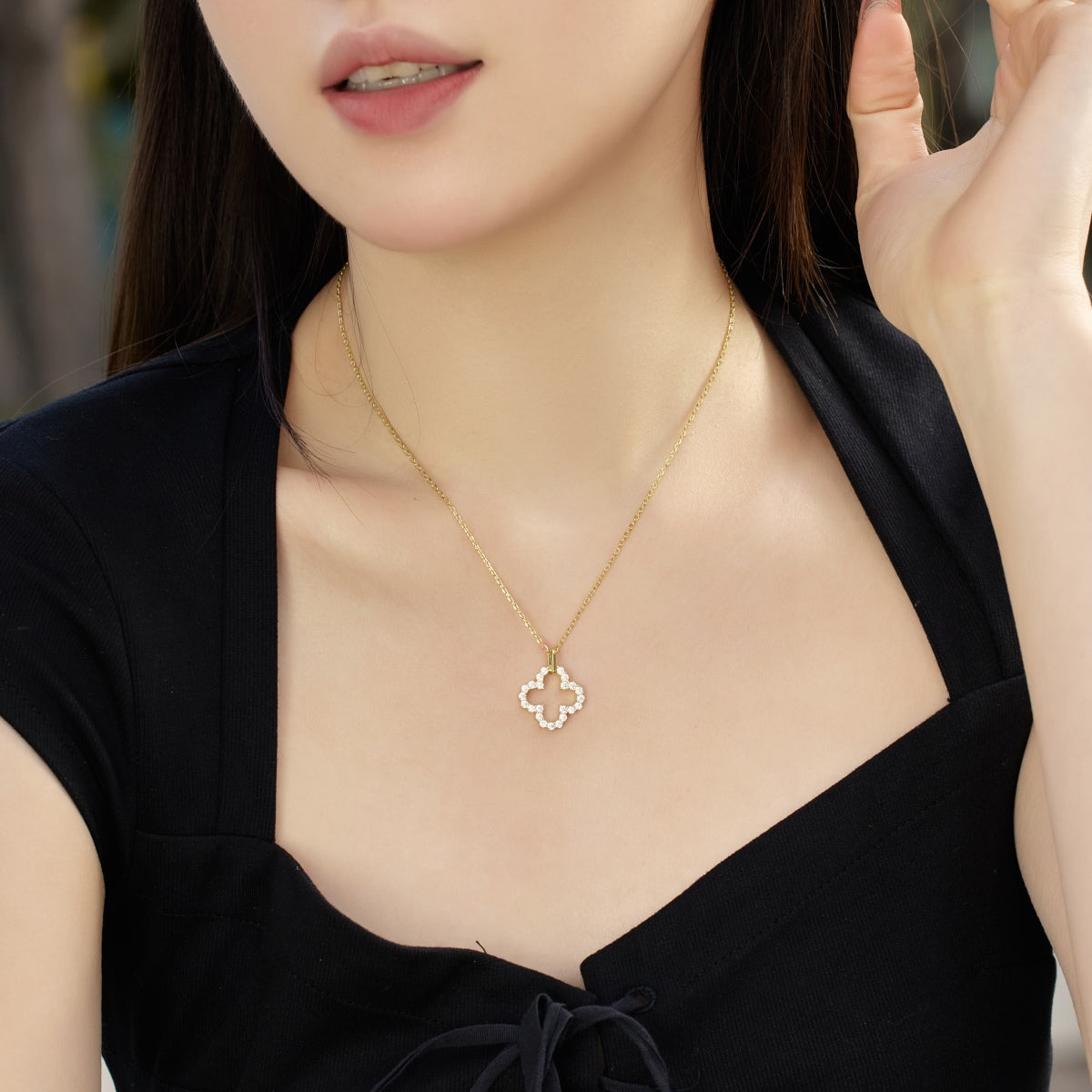 [kincade]Four-Leaf Clover Hollow Design Exquisite Necklace