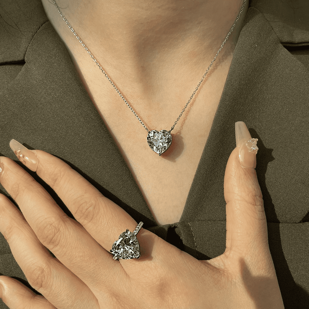 [kincade]6.0 carat Radiant Heart Shape Necklace