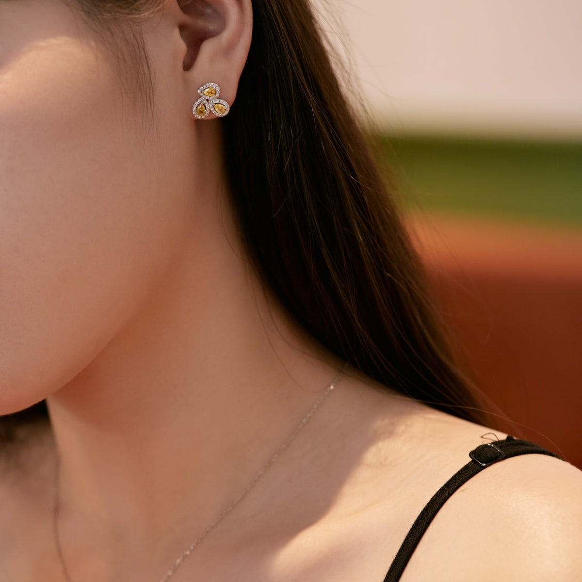 [kincade]Ornate Flower Shape Pear Cut Lover Earrings