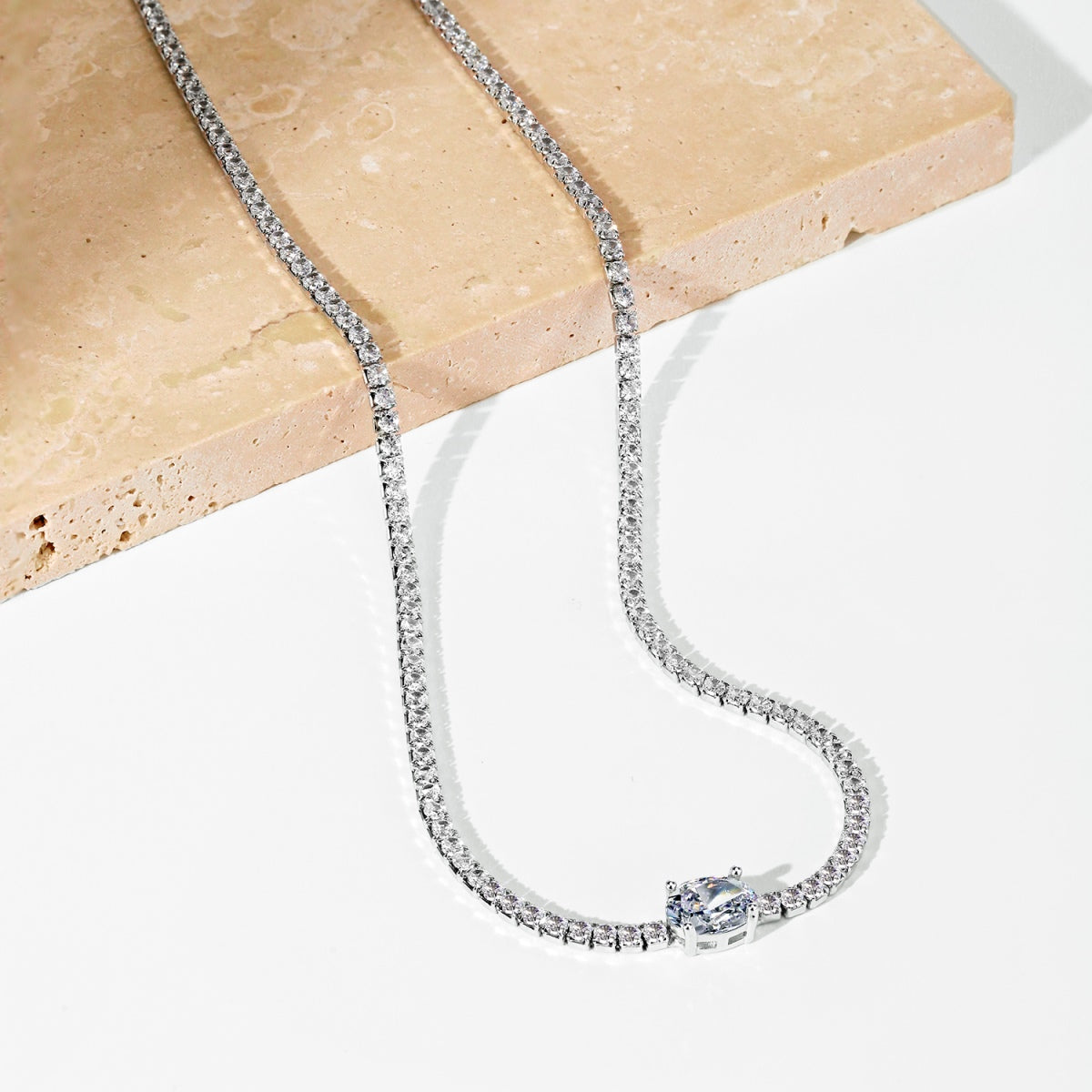 [kincade]1.0 Carat Shining Oval Cut Necklace