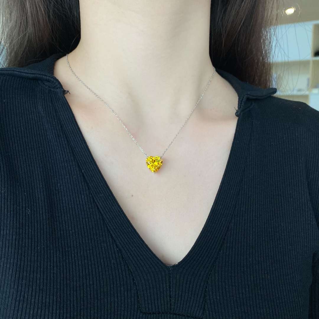 [kincade]6.0 carat Radiant Heart Shape Necklace