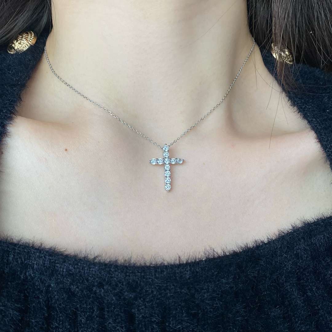 [kincade]Unique Cross Shape Necklace