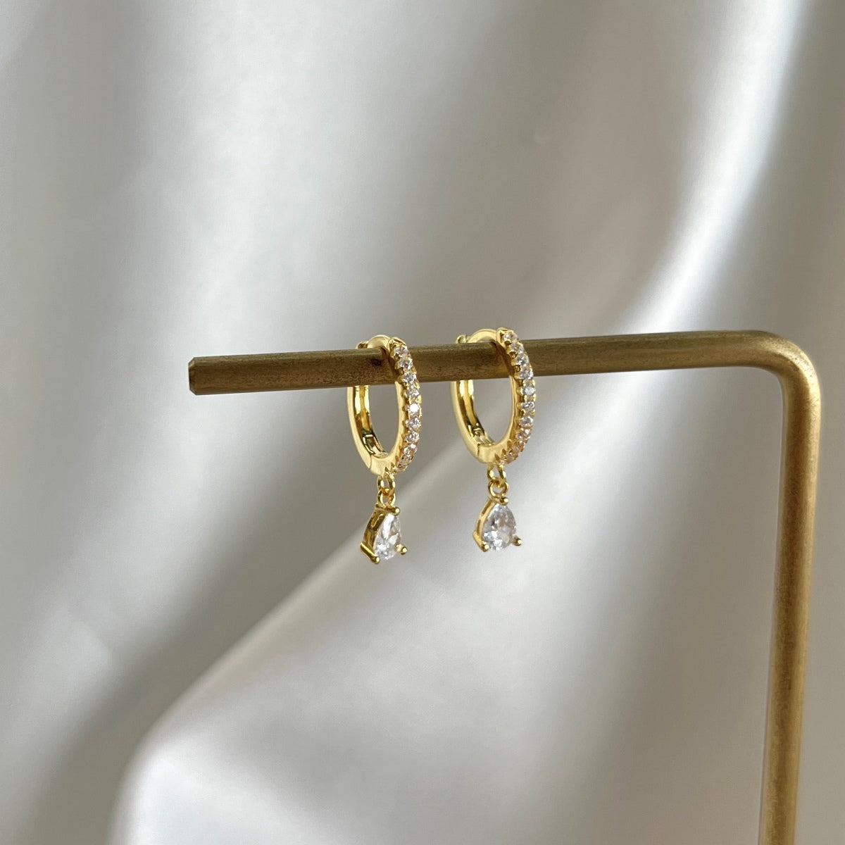 [kincade]Luxurious Geometric Drop Earrings