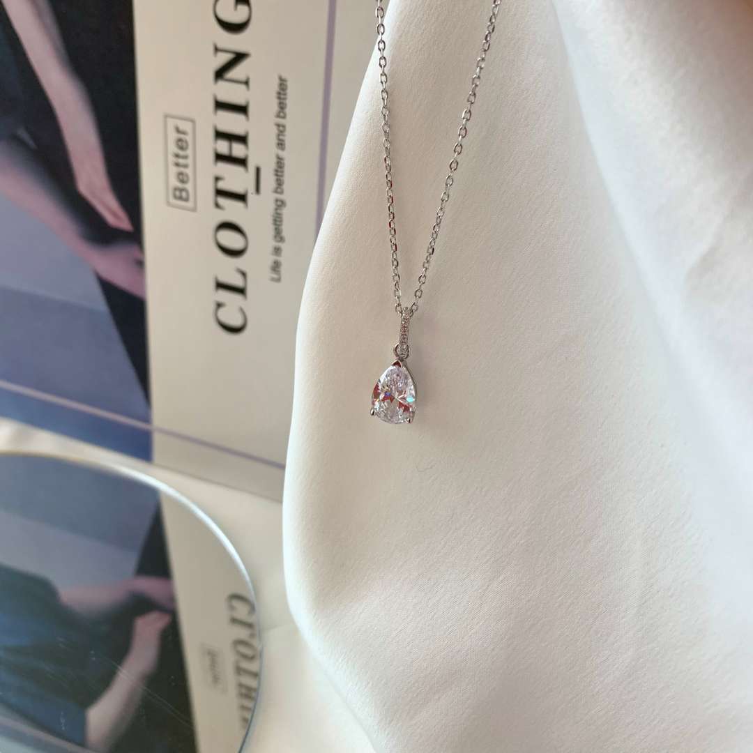 [kincade]Delicate Water Drop Shape Fashion Necklace