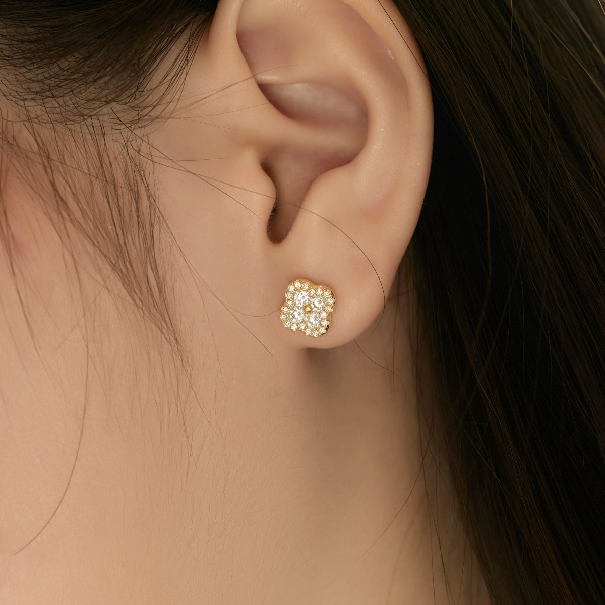 [kincade]Four-Leaf Clover Flower Shaped Earrings