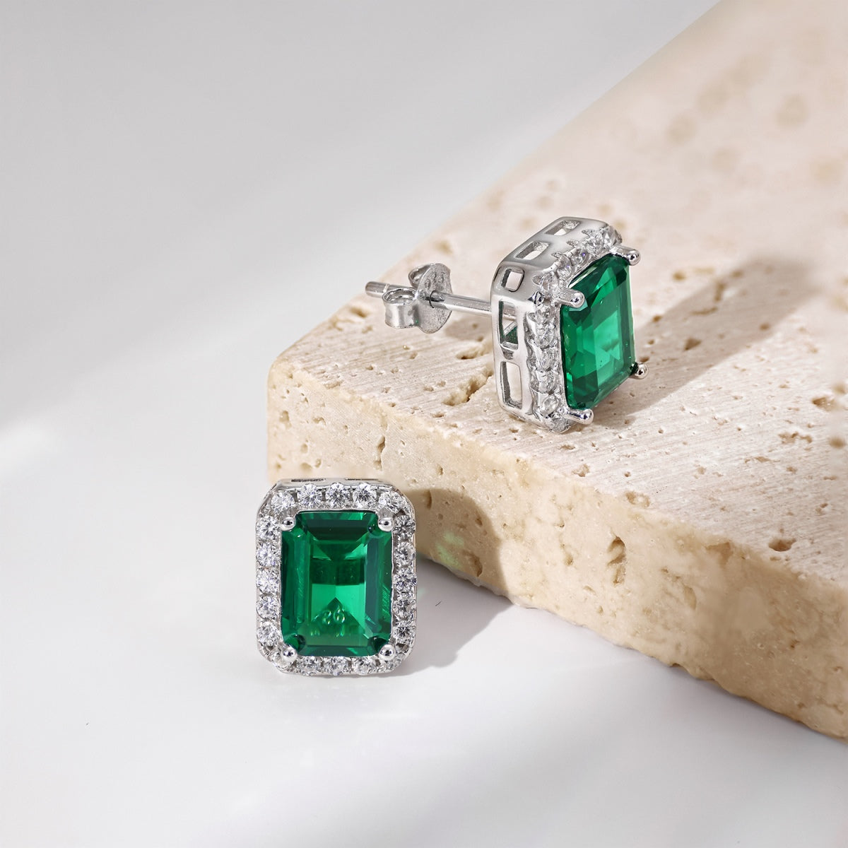 [kincade]Luxurious Dainty Emerald Cut Banquet Earrings