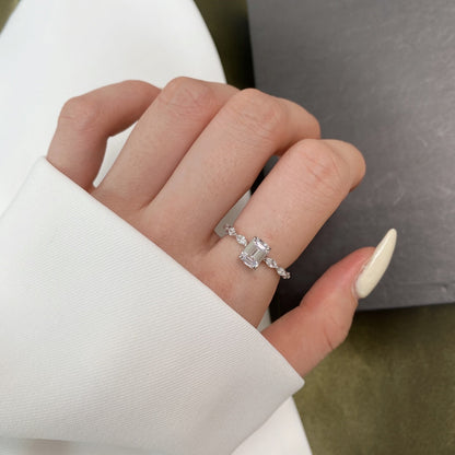 [kincade]1.0 Carat Dainty Resplendent Radiant Cut Daily Ring