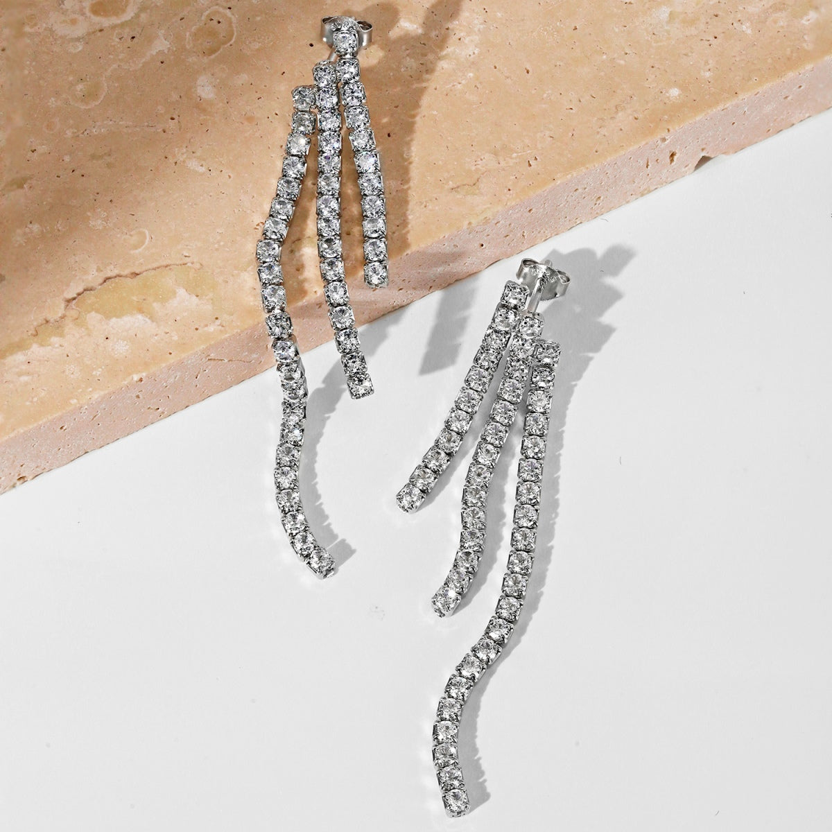 [kincade]Luxurious Dainty Banquet Earrings