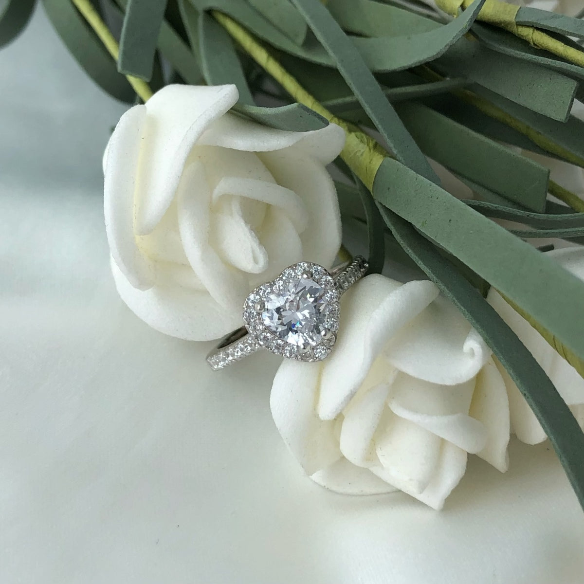 [kincade]Eternity Splashy Romantic Heart Shape Lover Ring