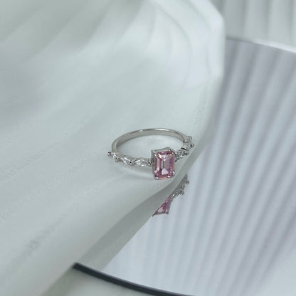 [kincade]1.0 Carat Dainty Resplendent Radiant Cut Daily Ring