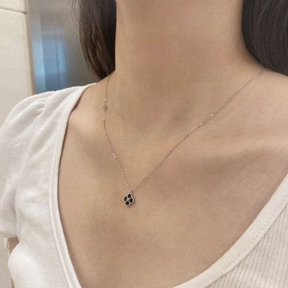 [kincade]Delicate Flower Shape Necklace