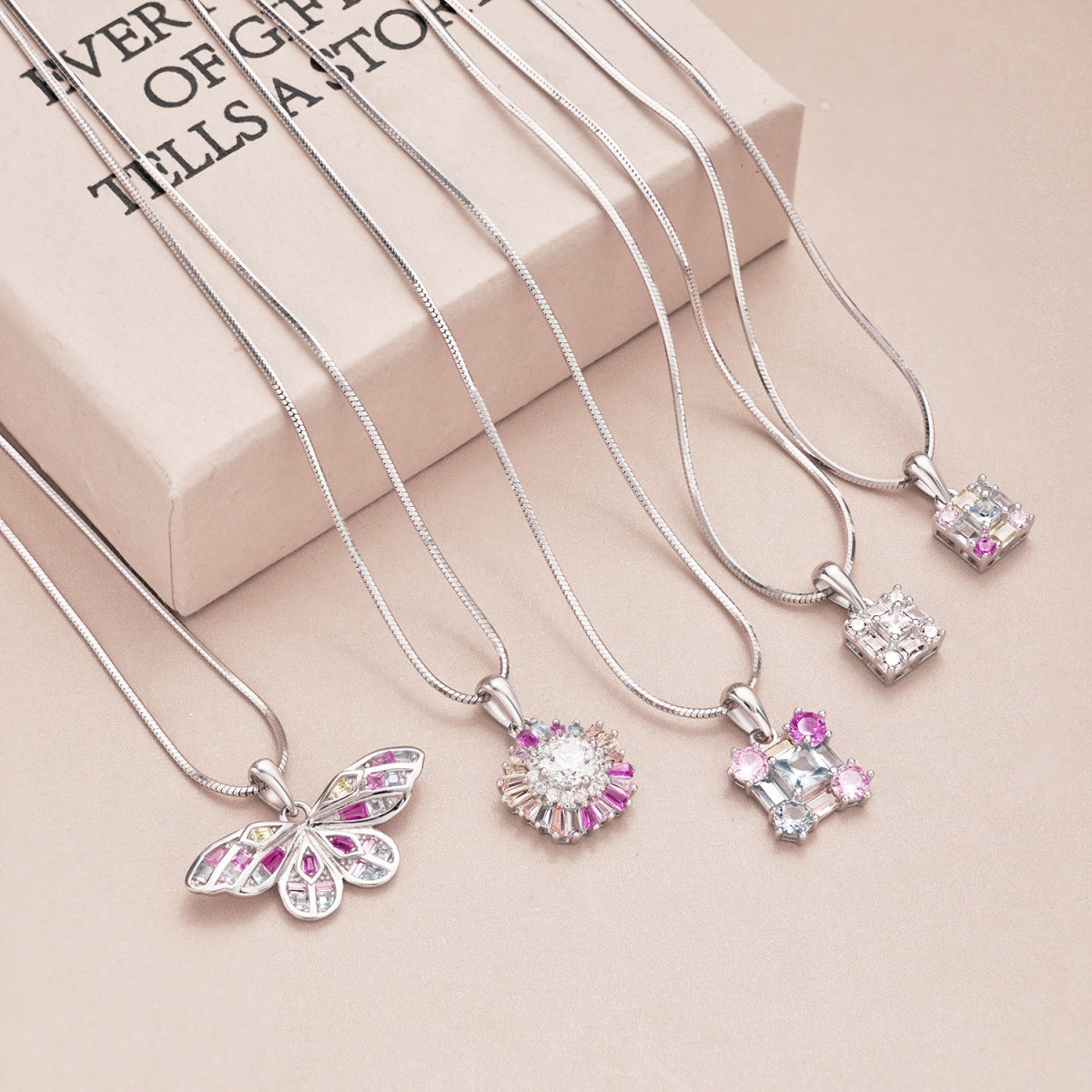 [kincade]Charming Flower Colorful Necklace