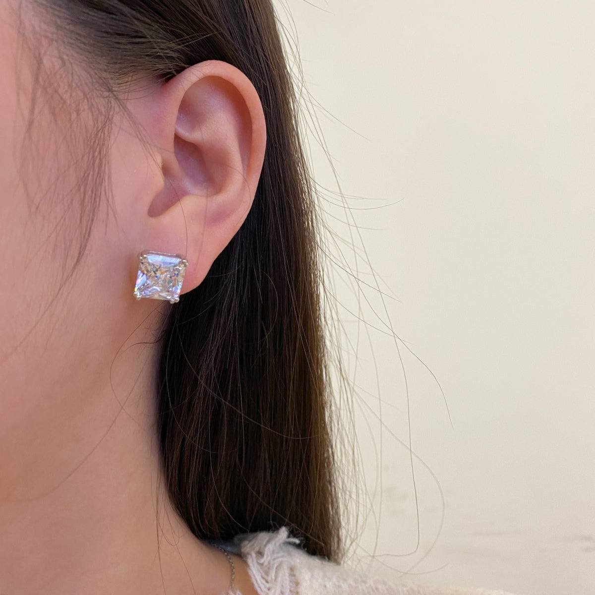 [kincade]Delicate Square Shape Earrings