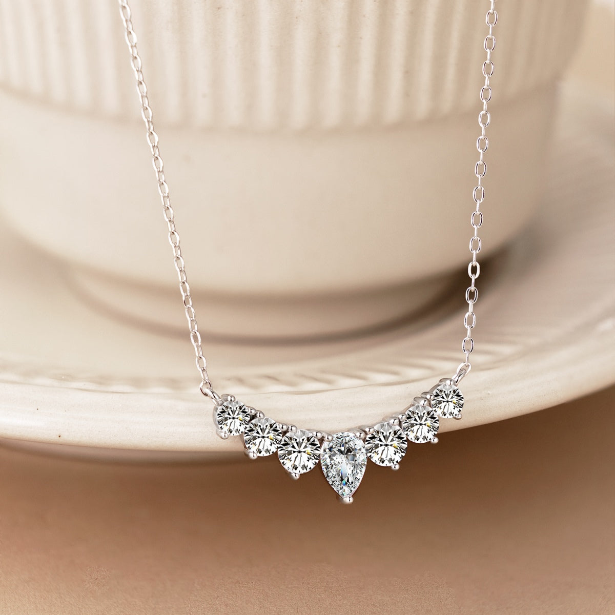 [kincade]Dainty Colorful Heart Necklace