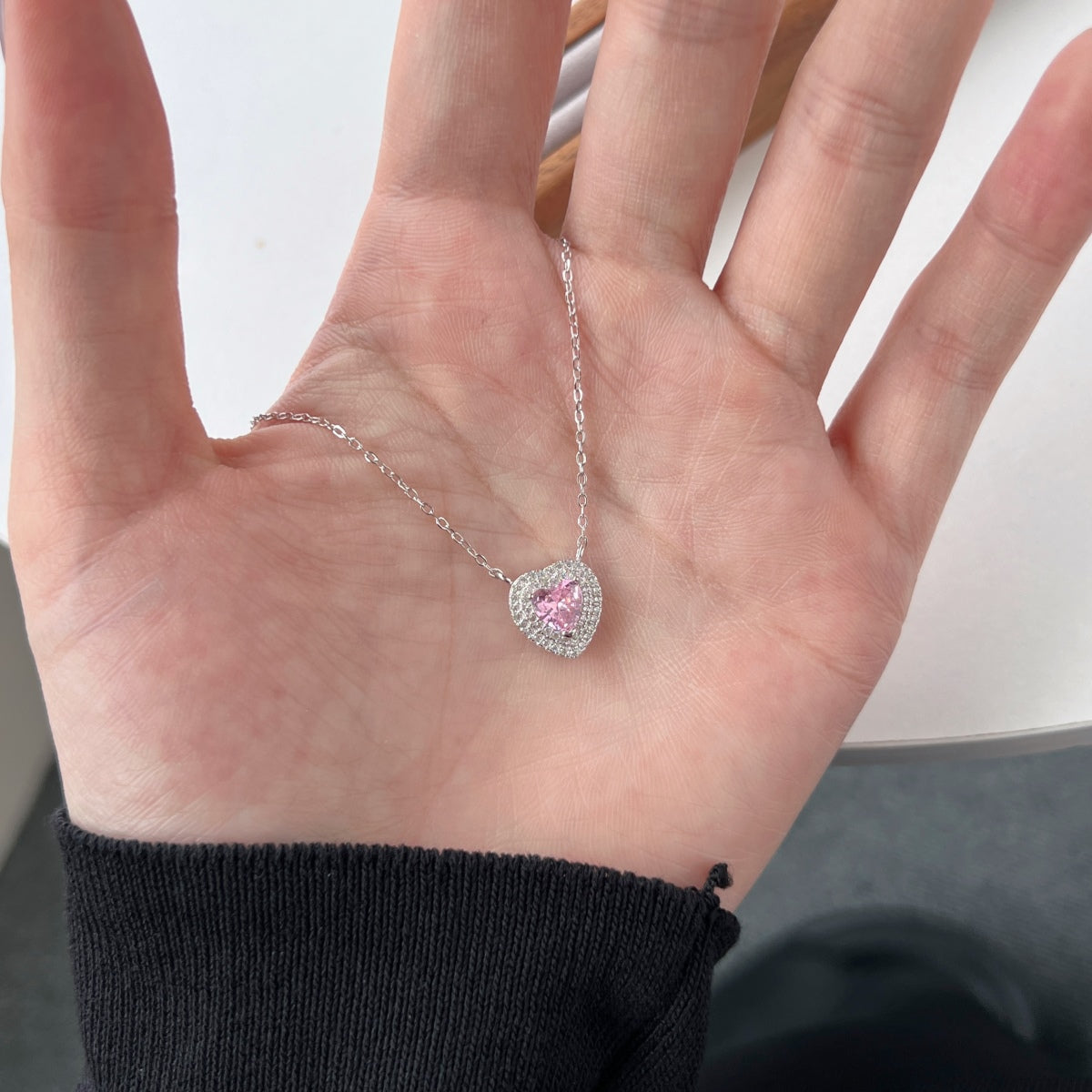 [kincade]Exquisite Heart Shape Necklace