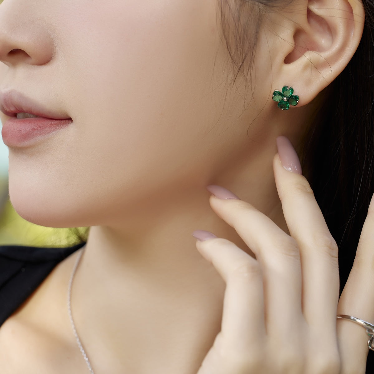 [kincade]Four-Leaf Clover Ball Earrings