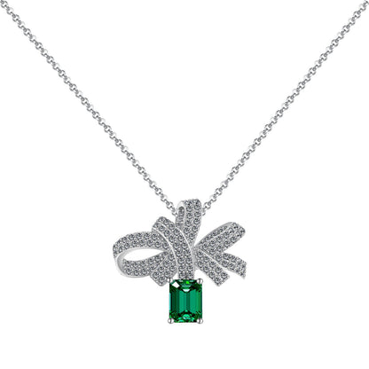 [kincade]Luxurious Flower Shape Emerald Cut Necklace