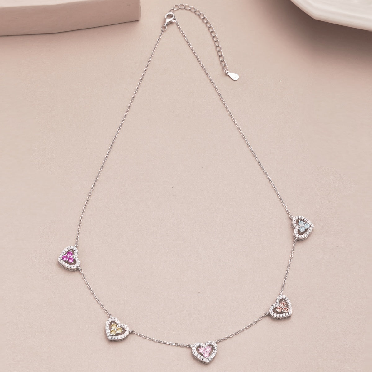 [kincade]Sparkling Five Heart Necklace