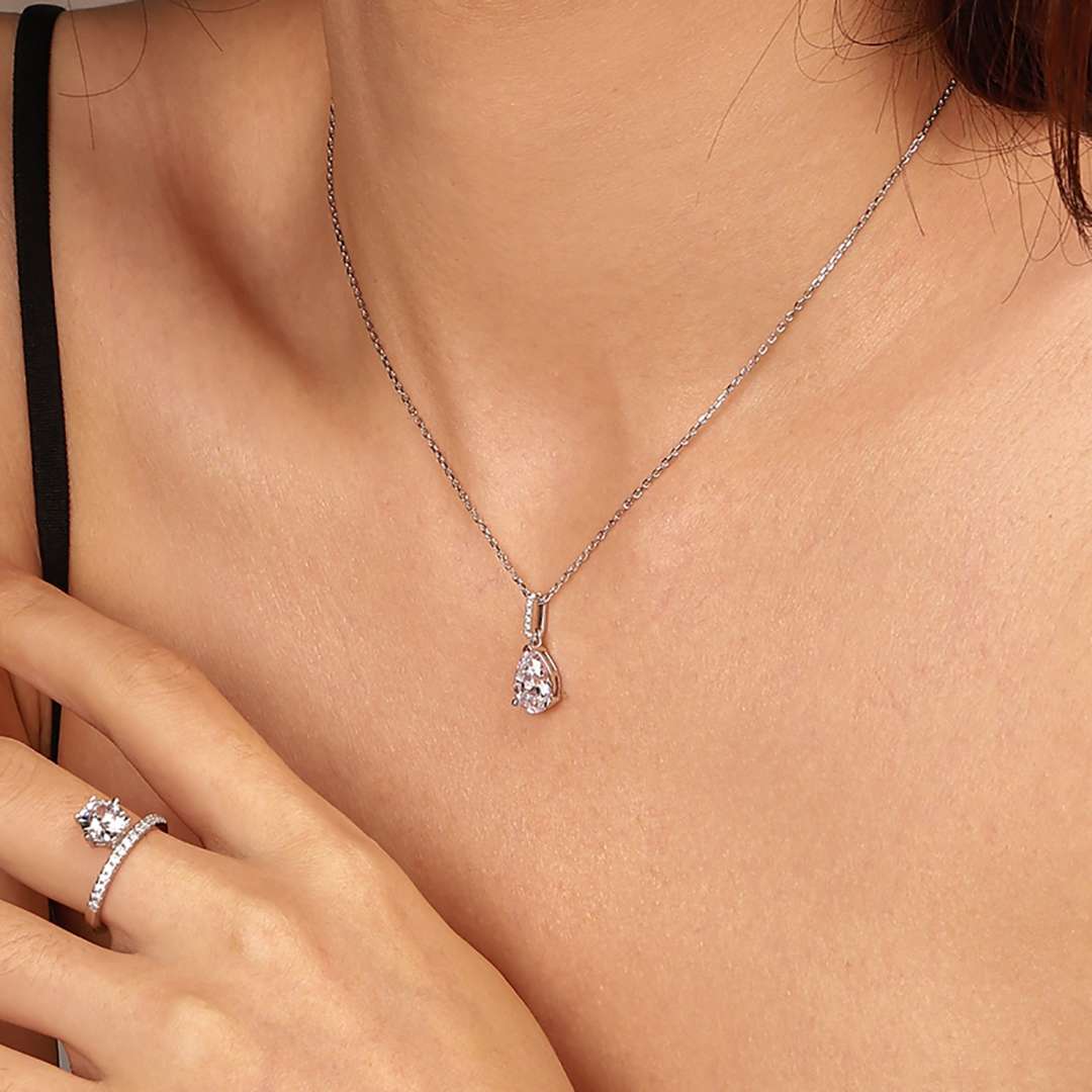 [kincade]Delicate Water Drop Shape Fashion Necklace