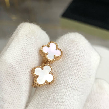 [kincade]CLOVER MINI GOLD EARRINGS