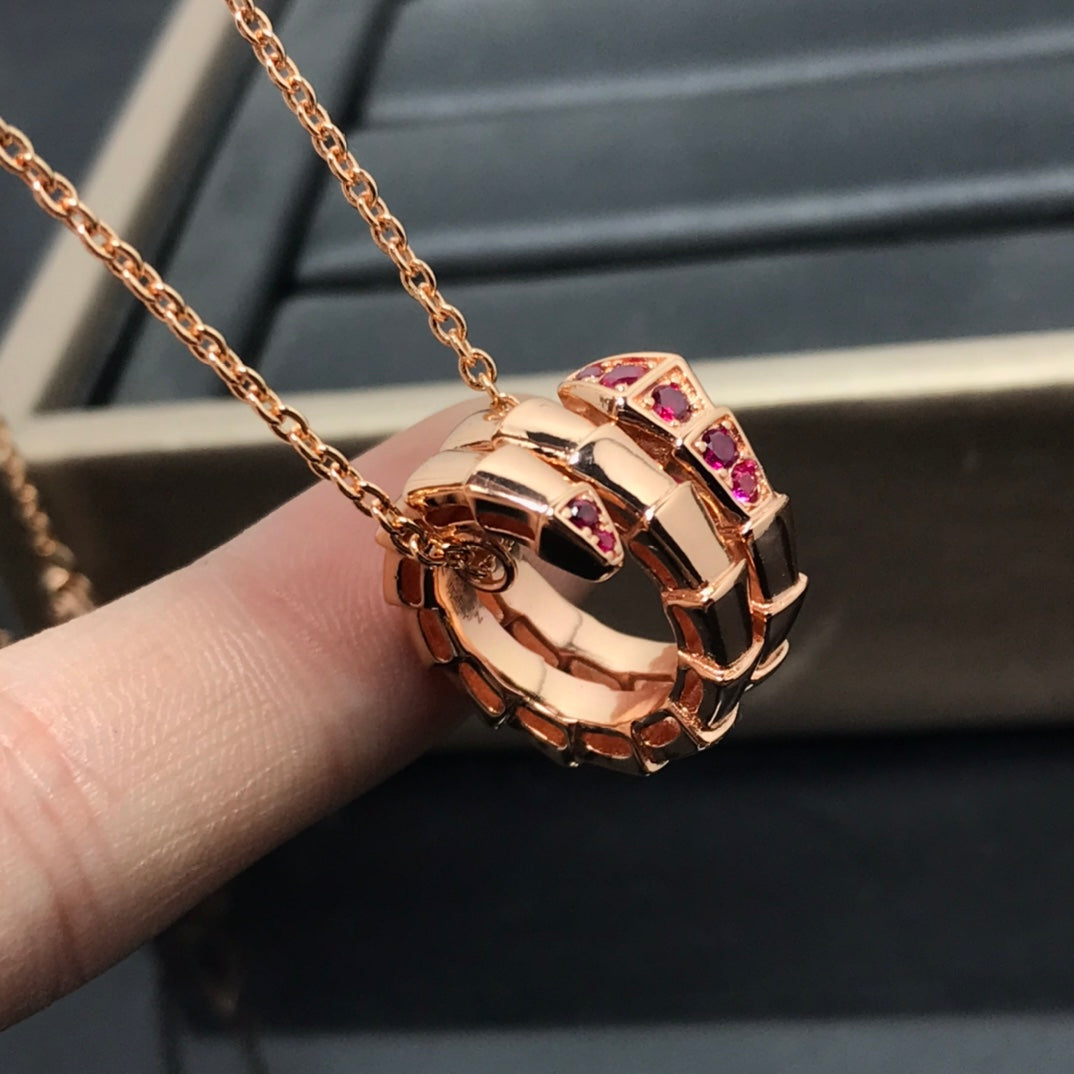 [kincade]SERPENTI PEDANT NECKLACE