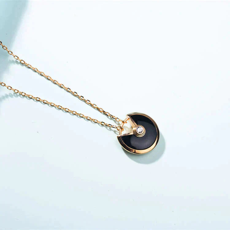 [kincade]AMULETTE GOLD CARNELIAN ONYX NECKLACE