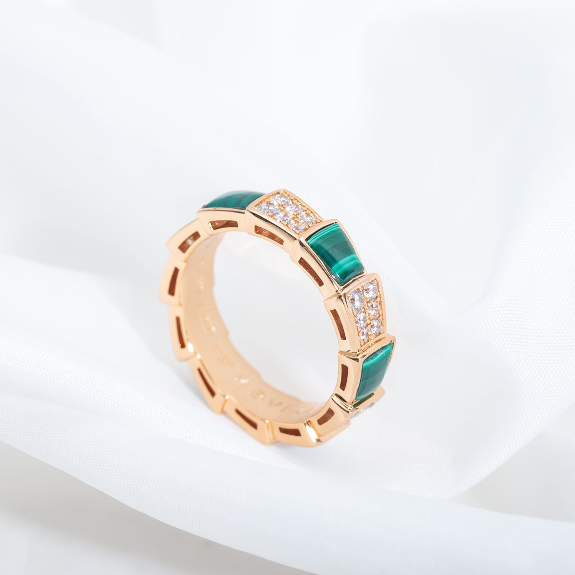 [kincade]SERPENTI RING PINK GOLD MALACHITE DIAMOND PAVED 4MM