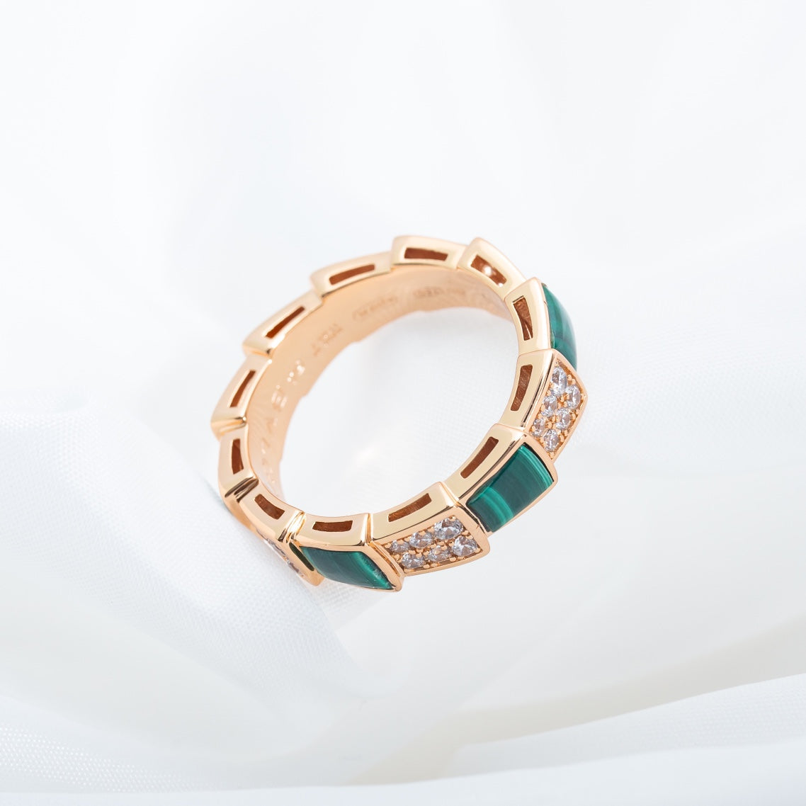 [kincade]SERPENTI RING PINK GOLD MALACHITE DIAMOND PAVED 4MM