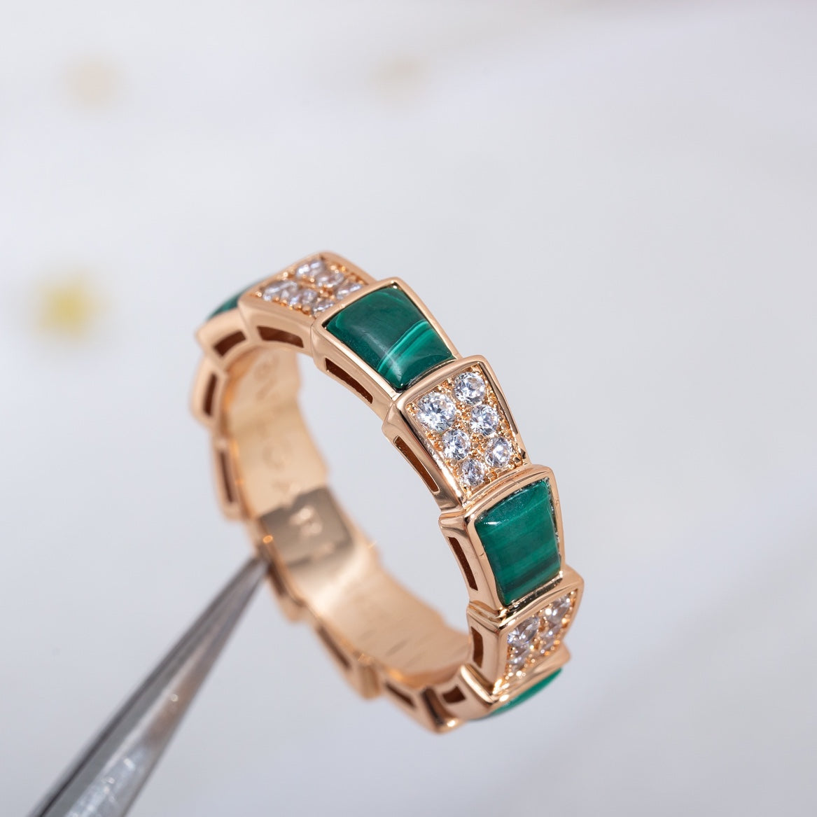 [kincade]SERPENTI RING PINK GOLD MALACHITE DIAMOND PAVED 4MM