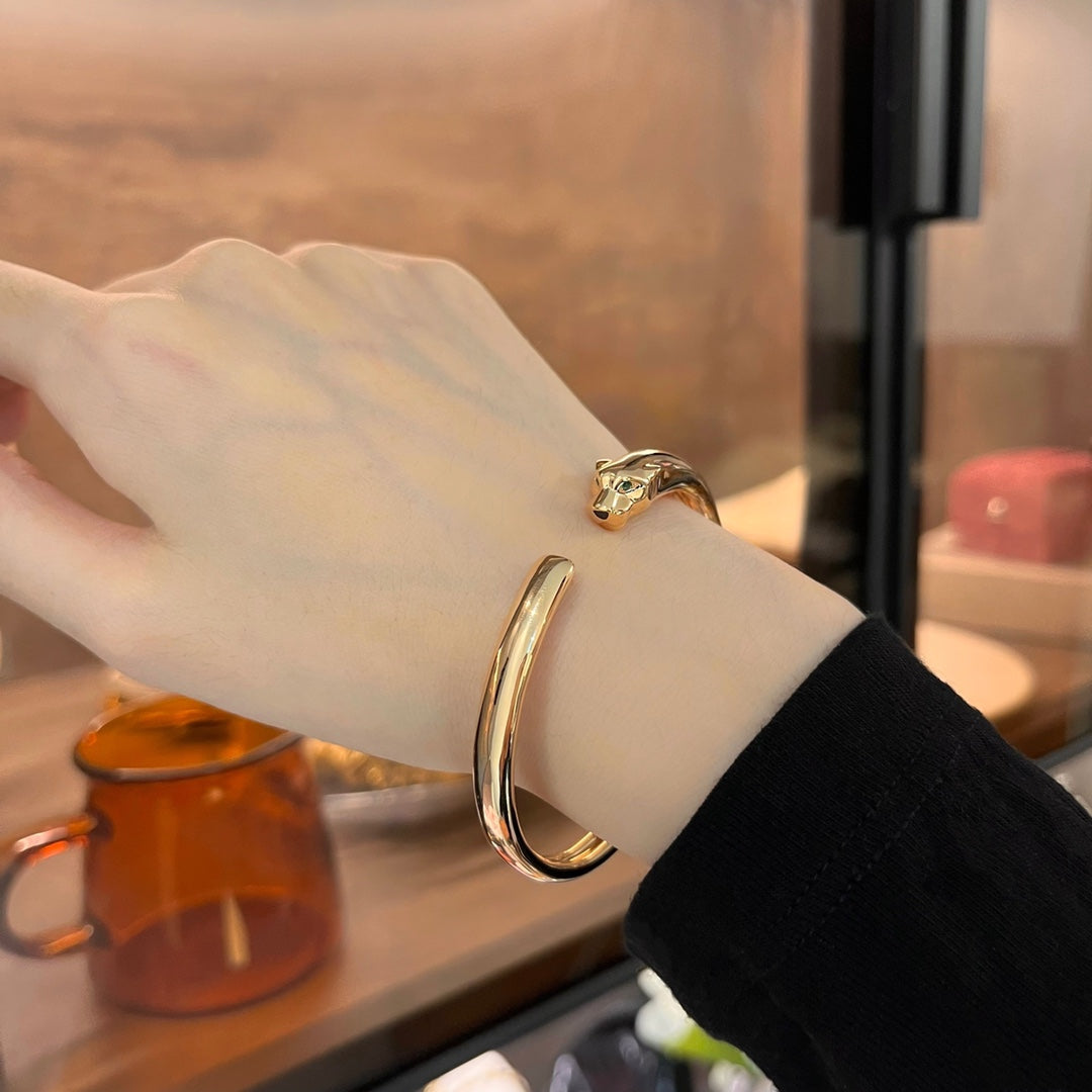 [kincade] PANTHERE GOLD OFFENES ARMBAND