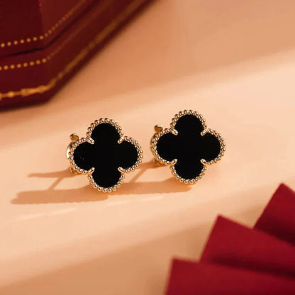 [kincade]CLOVER MEDIUM 1 MOTIFS  ONYX STUD EARRINGS