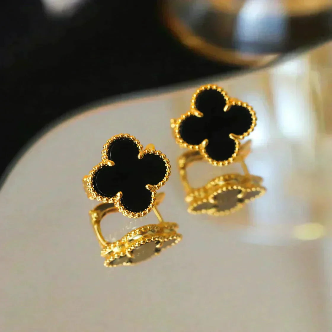 [kincade]CLOVER MEDIUM 1 MOTIFS  ONYX STUD EARRINGS