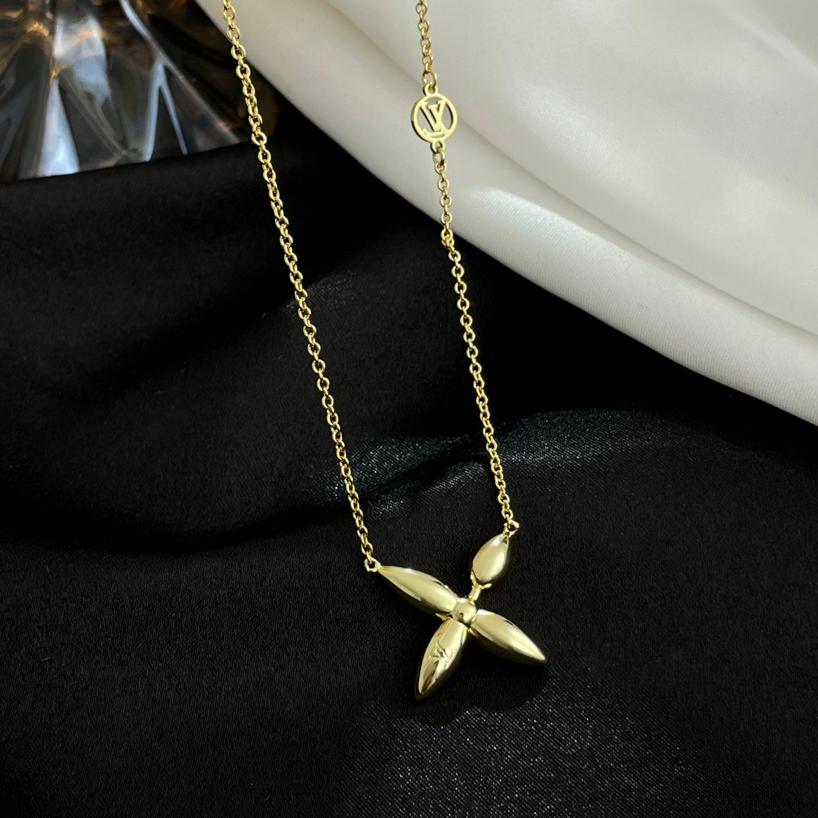 [kincade]LOUISETTE GOLD NECKLACE