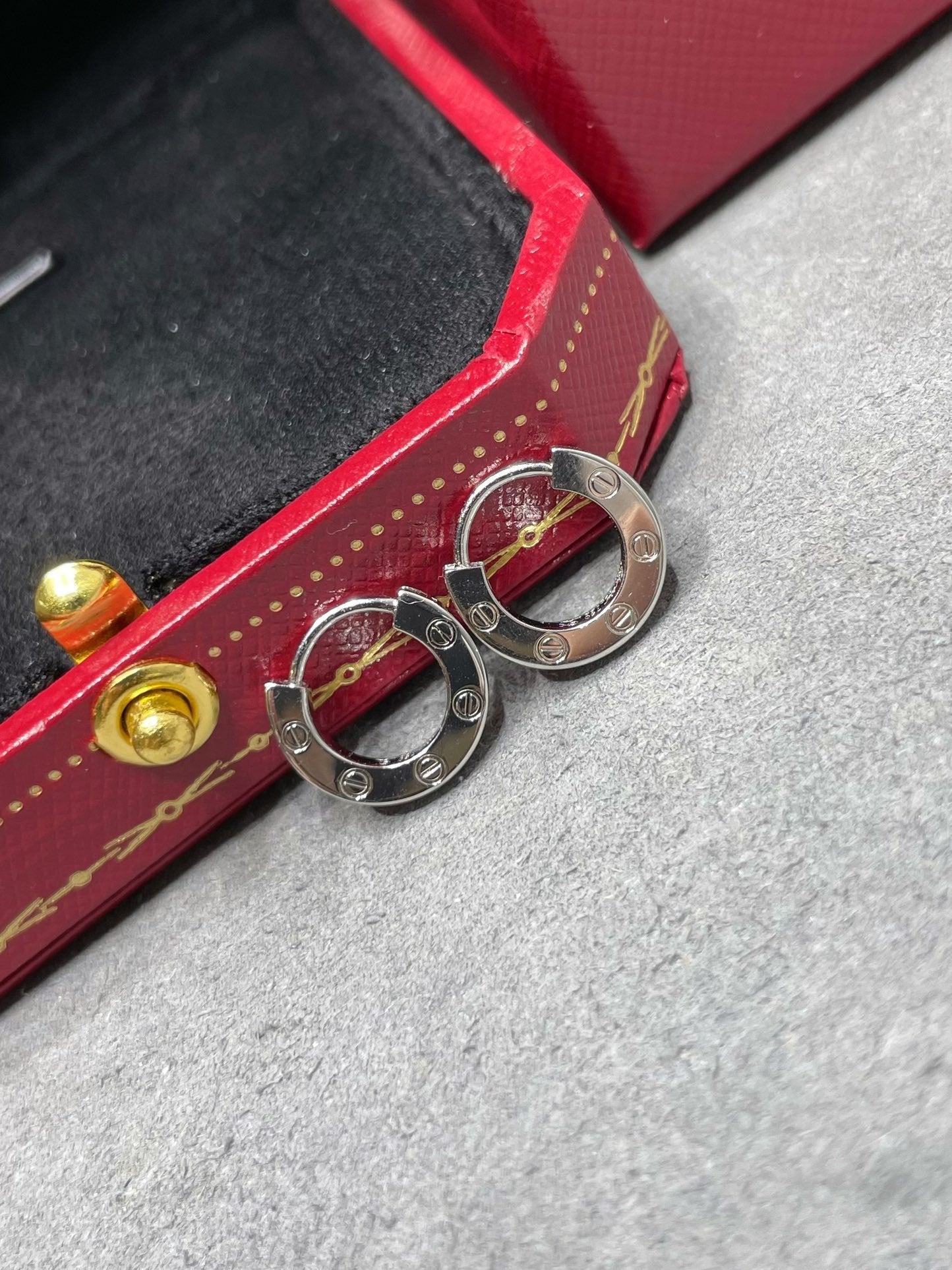 [kincade]LOVE MINI EARRINGS