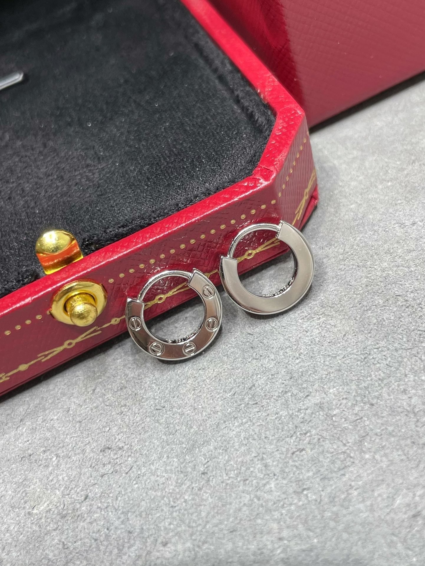 [kincade]LOVE MINI EARRINGS