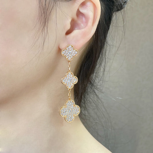 [kincade]CLOVER 3 MOTIFS DIAMOND PAVED ROSE GOLD EARRINGS