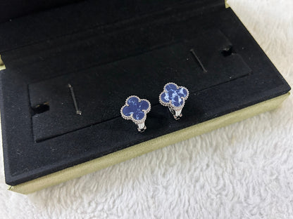 [kincade]CLOVER PIETERSITE MEDIUM STUD EARRINGS