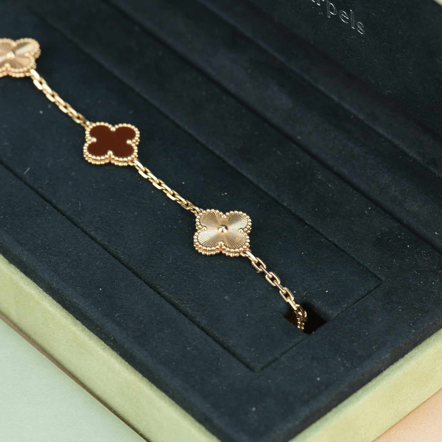 [kincade]CLOVER  5 MOTIFS CARNELIAN GOLD BRACELET