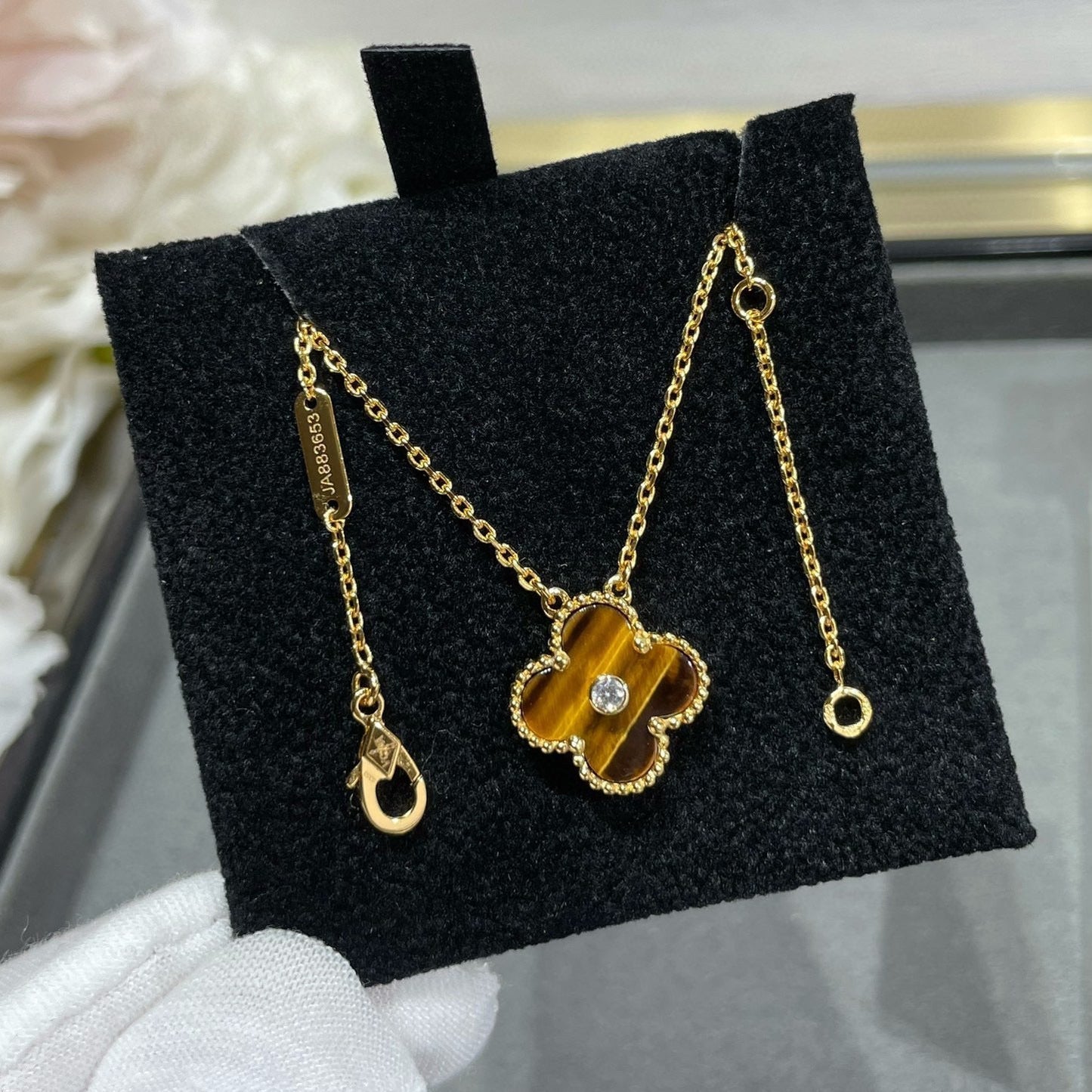 [kincade]CLOVER 15MM DIAMOND AND YELLOW TIGER'S EYE AGATE necklace