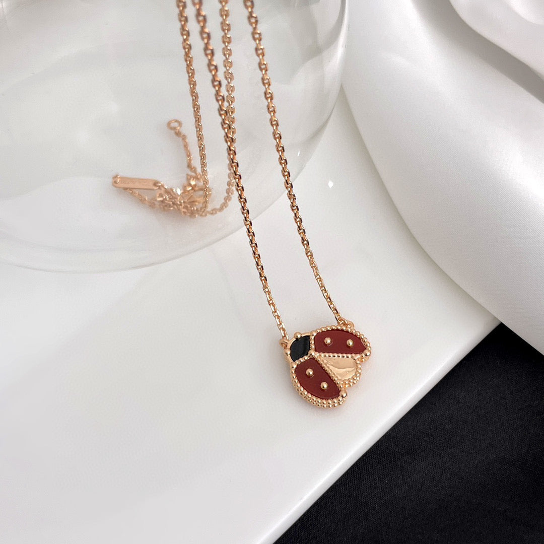 [kincade]LUCKY  CARNELIANS LADYBUG NECKLACE