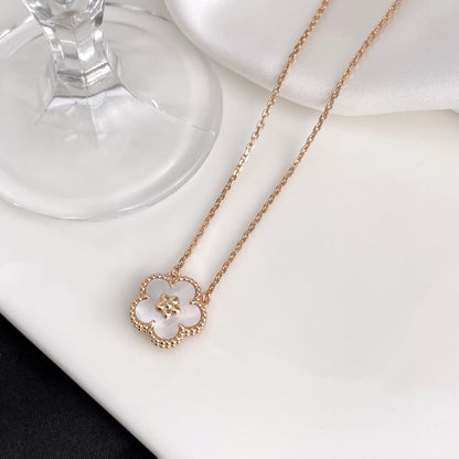 [kincade]WHITE MOP  PLUM BLOSSOM NECKLACE