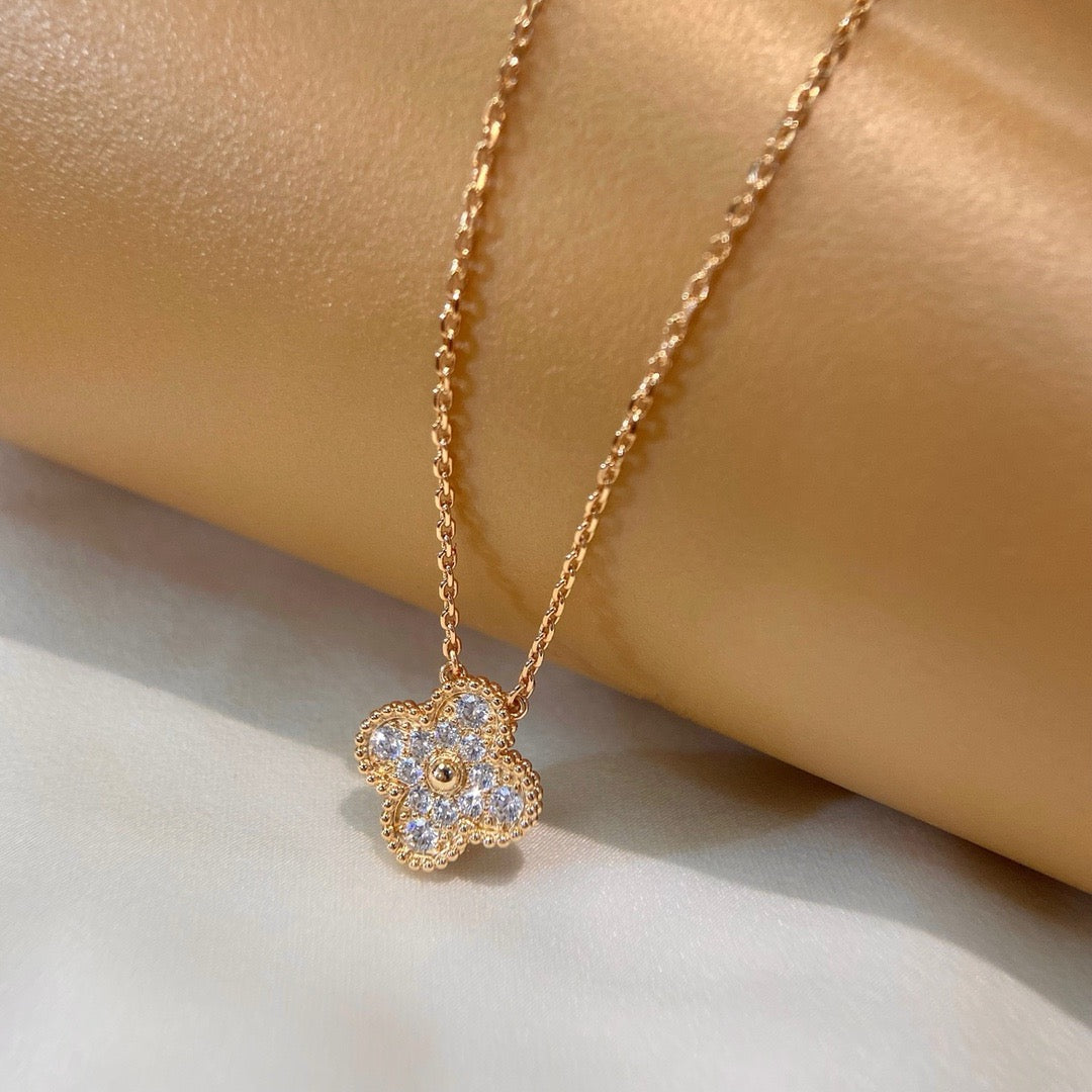 [kincade]CLOVER 15MM DIAMOND SINGLE FLOWER NECKLACE