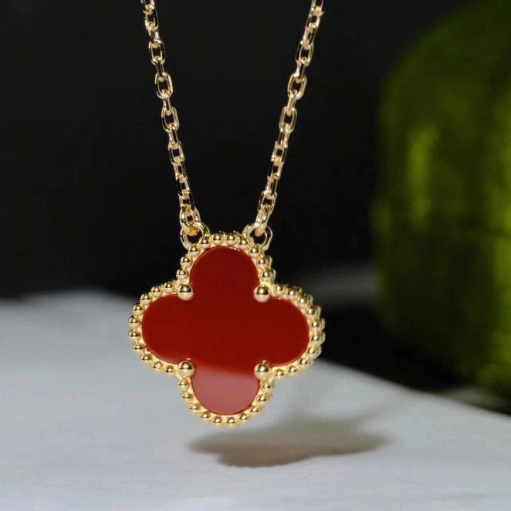 [kincade]CLOVER 15MM CARNELIAN SINGLE FLOWER NECKLACE