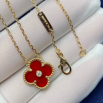 [kincade]CLOVER 15MM DIAMOND CARNELIAN NECKLACE