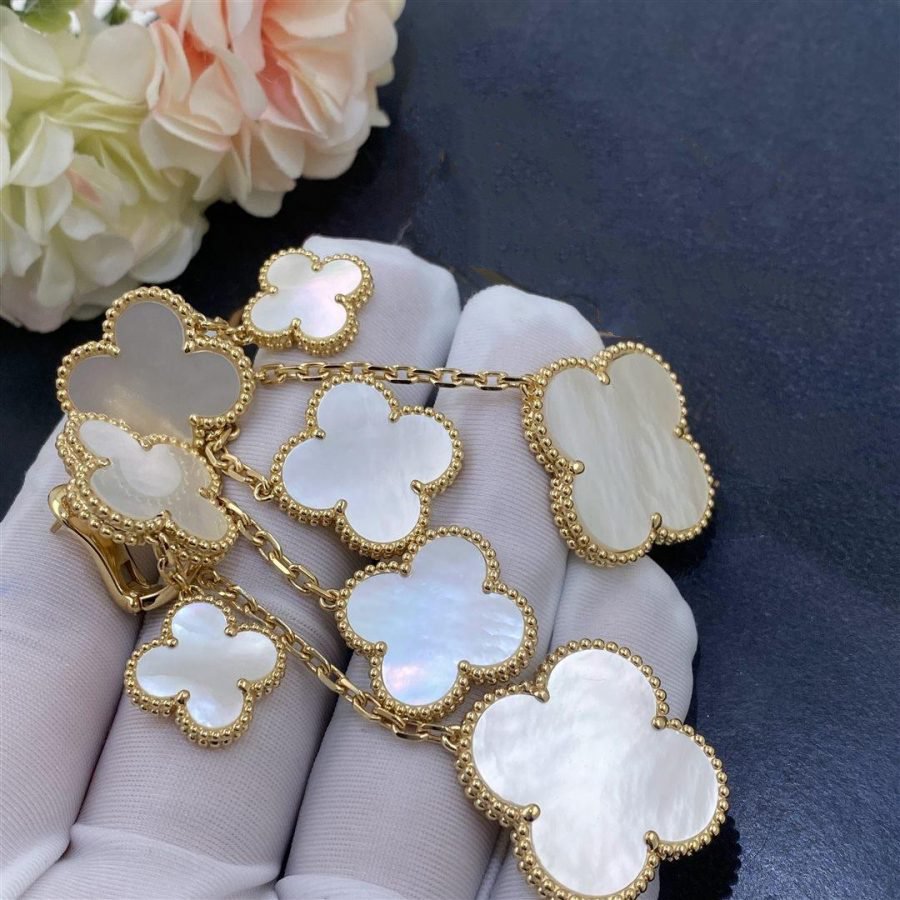 [kincade]CLOVER EARRINGS WHITE MOP 4 MOTIFS GOLD